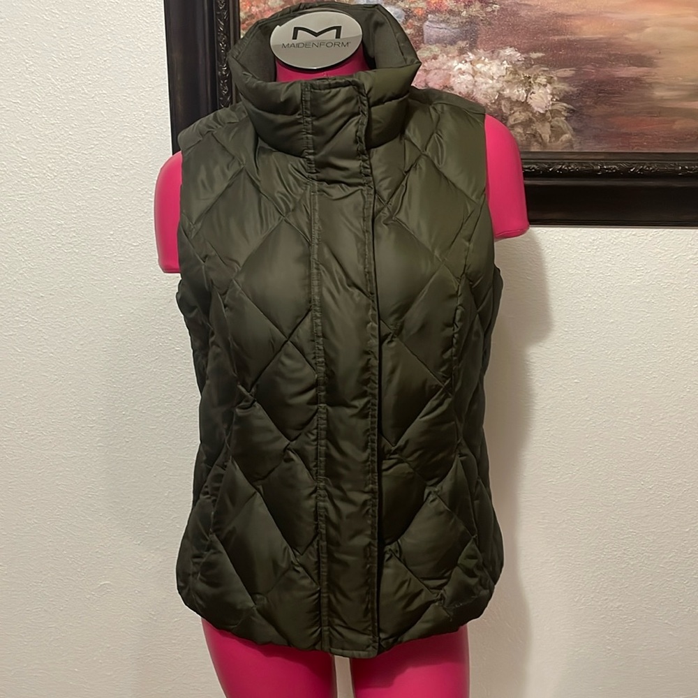 Eddie Bauer Premium Goose Down Quilted Puffer Vest Medium Zip Pockets Brown